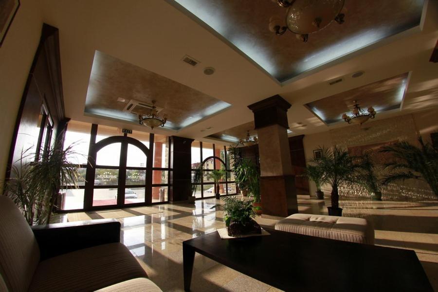 Hotel Imperium Suceava Exterior foto