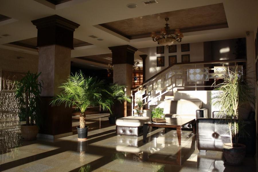 Hotel Imperium Suceava Exterior foto