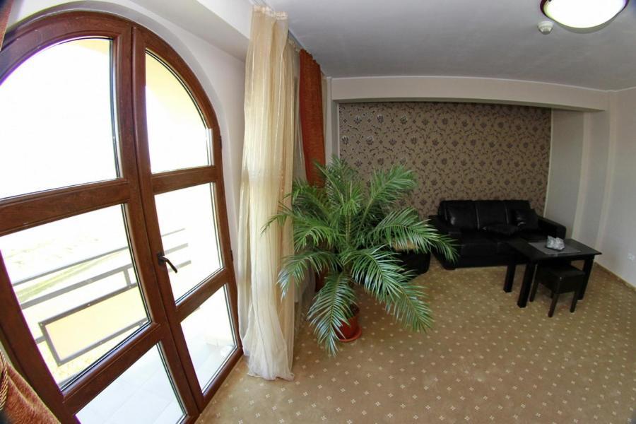 Hotel Imperium Suceava Exterior foto